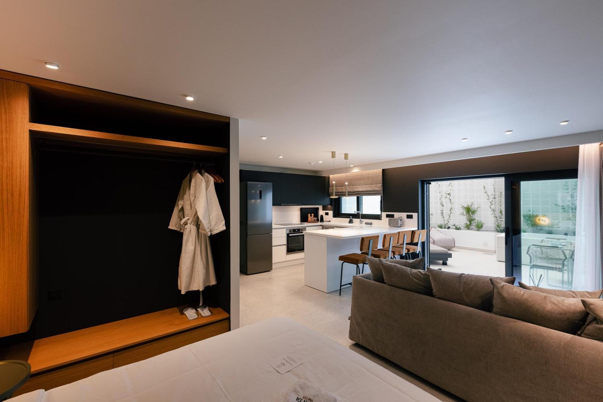 Porta Suites Héraklion Extérieur photo